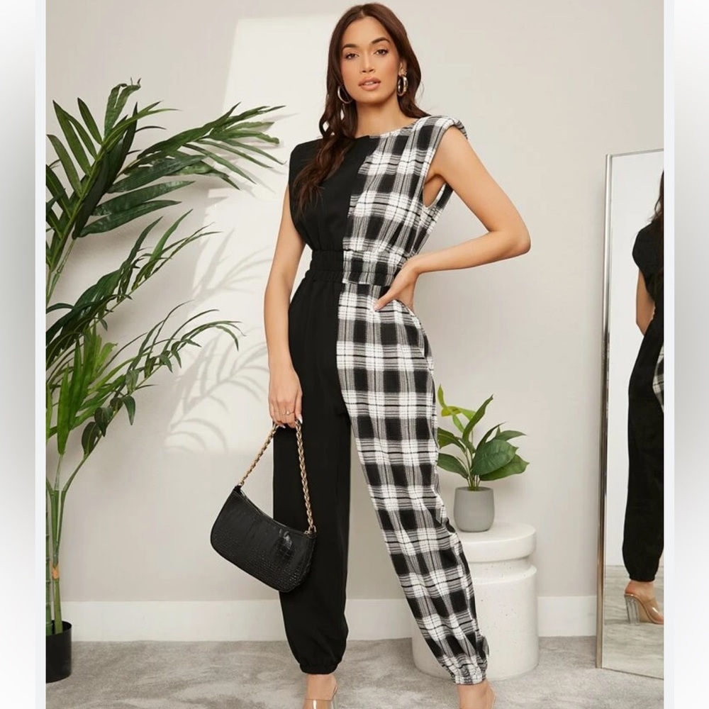 EUC Women’s Size XL X-Large Padded Shoulder Jumper One Piece Romper Plaid Shein
